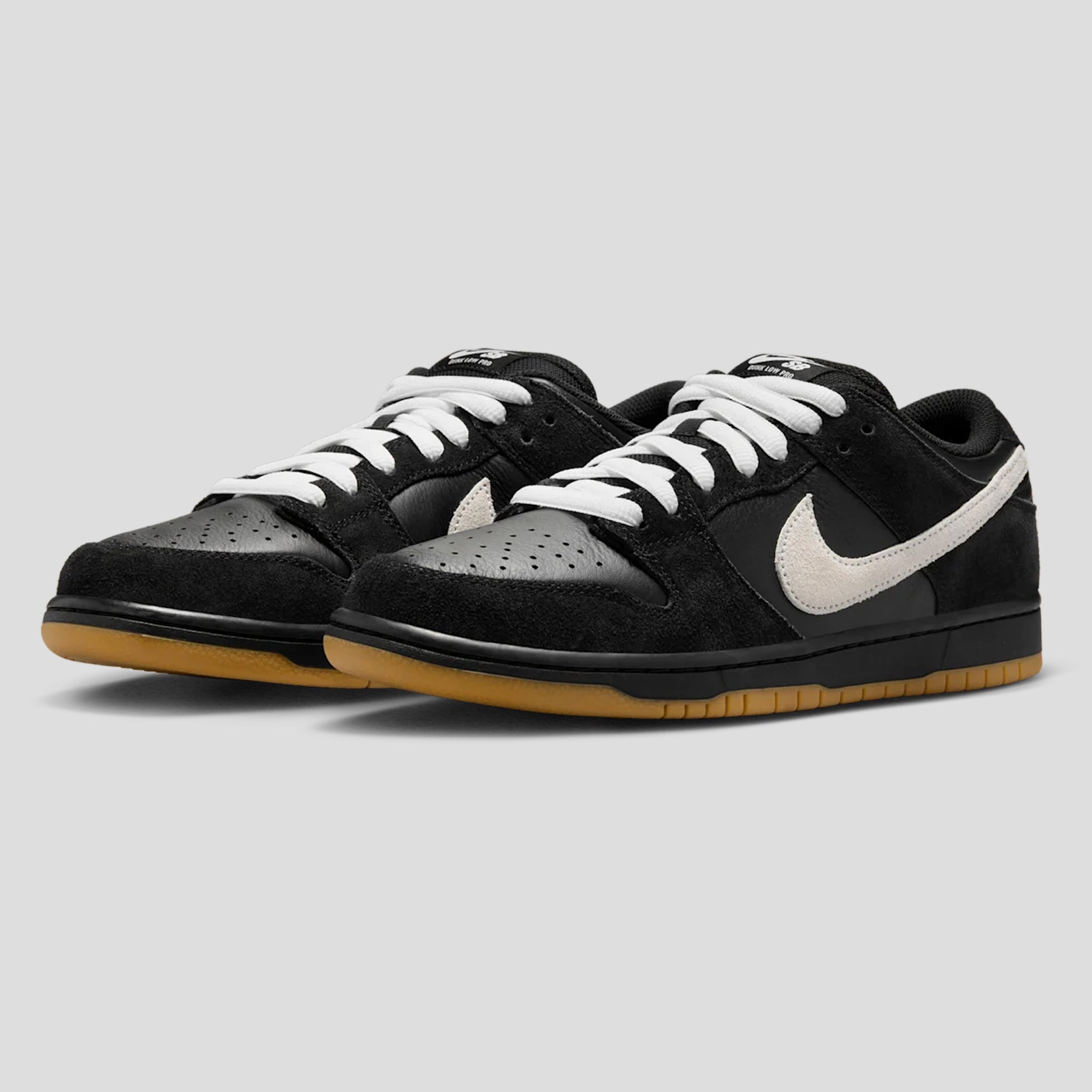 0000s_0010_nike-sb-dunk-low-pro-black-and-white-hf3704-003-release-date_2__png.jpg