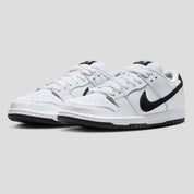 Nike SB Dunk Low Pro - White / Black