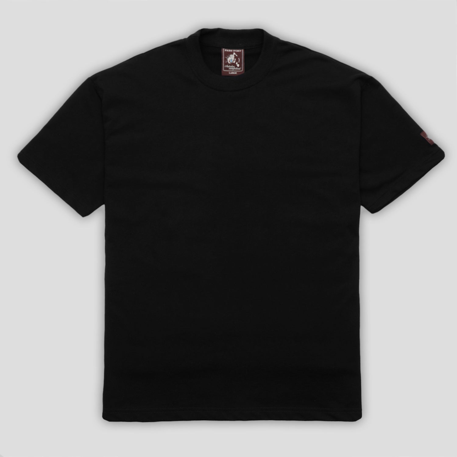 0003_BLACK_TEE_MAIN_dae0967d-c26a-4513-9418-faaef51ec7f9.jpg