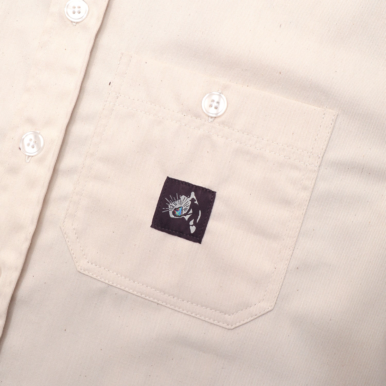 AUS_MFG_2_0025_WORK_SHIRT_NATURAL_POCKET_DETAIL.jpg