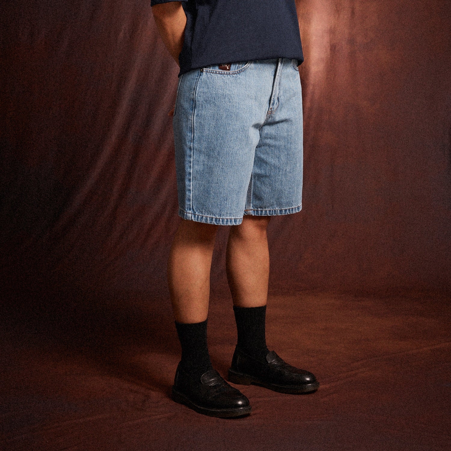 AUS_MFG_2_ON_BODY_PANTS_0010_LIGHT_INDIGO_JEAN_SHORT_1_4_alien_skin.jpg