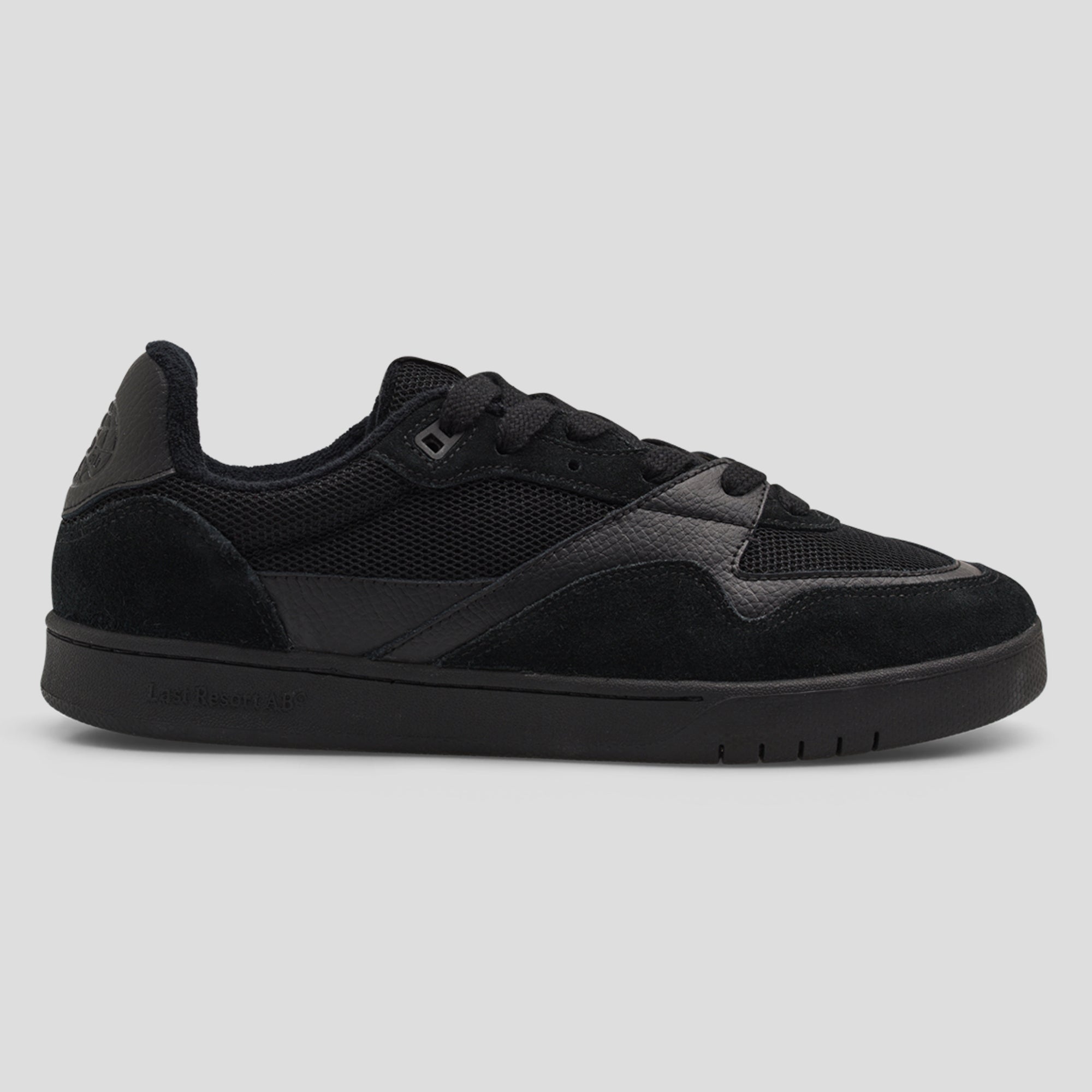 0000s_0004_Last-Resort-AB-Drop-18-CM002-Black-Black-01_png.jpg