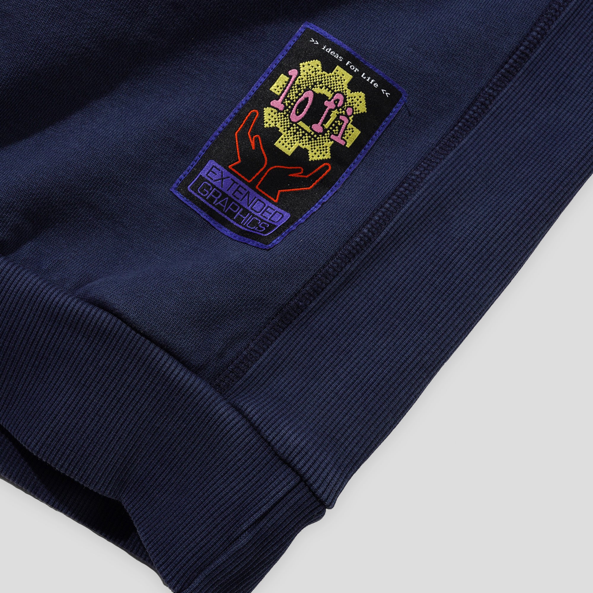 0000s_0023_IdeasCrewneckWashedIndigo3_JPG.jpg