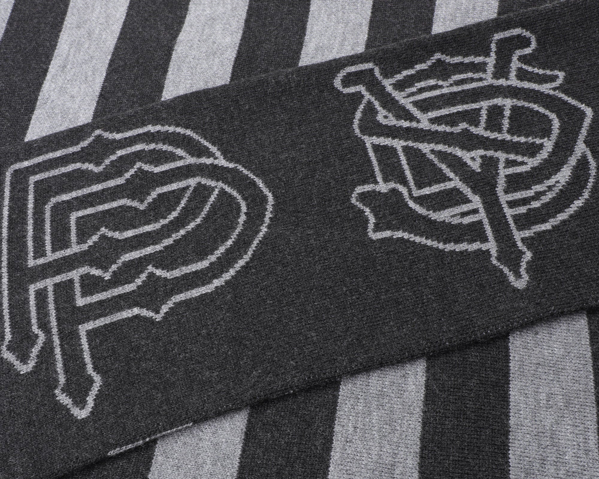 0001_Syd_scarf_detail_JPG.jpg