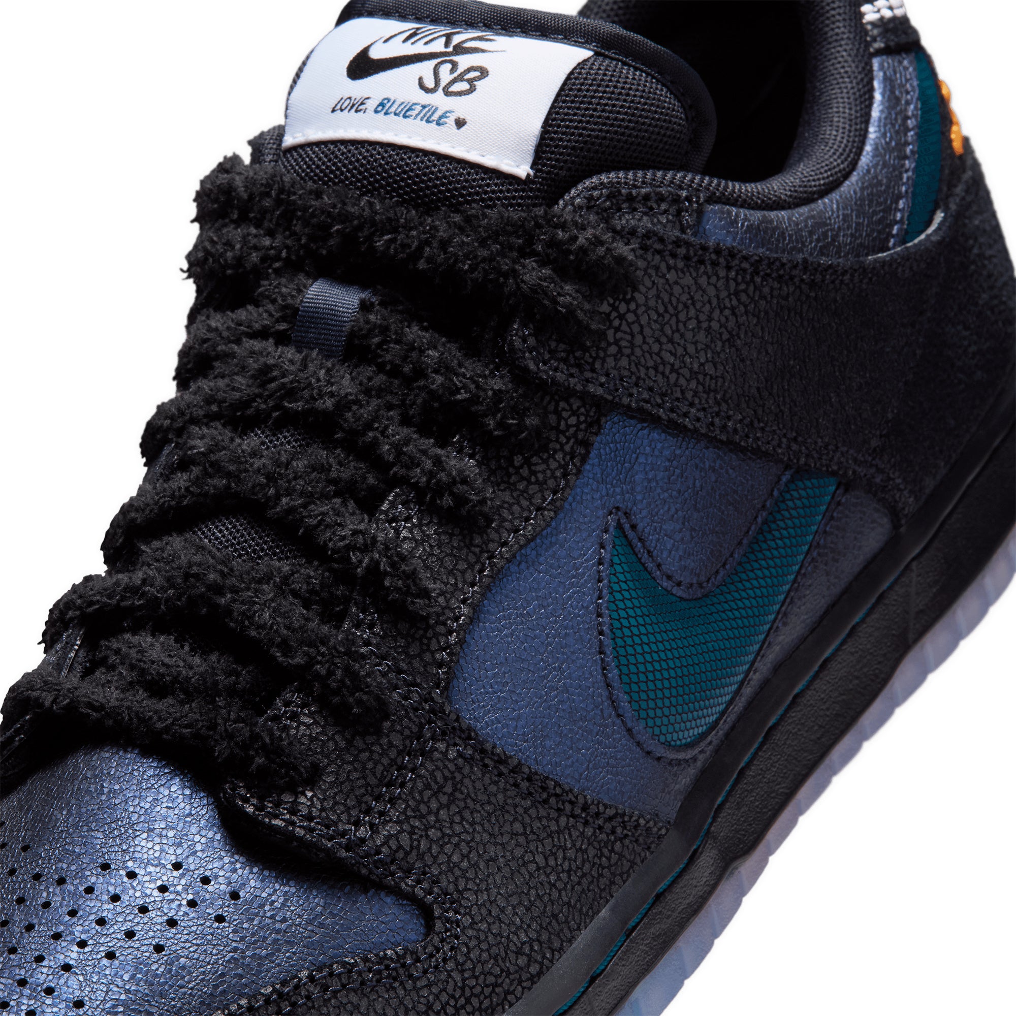 Nike SB Dunk Low Pro x Bluetile - Monarch