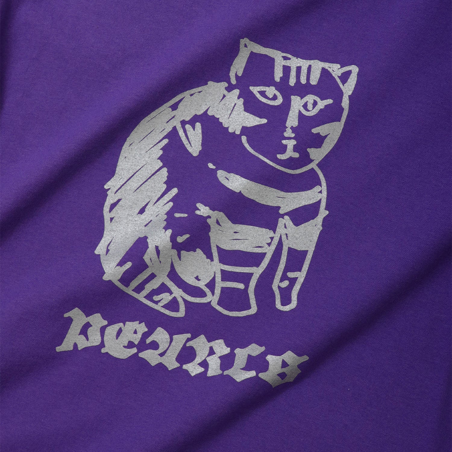 Pearls Tabby Tee - Purple