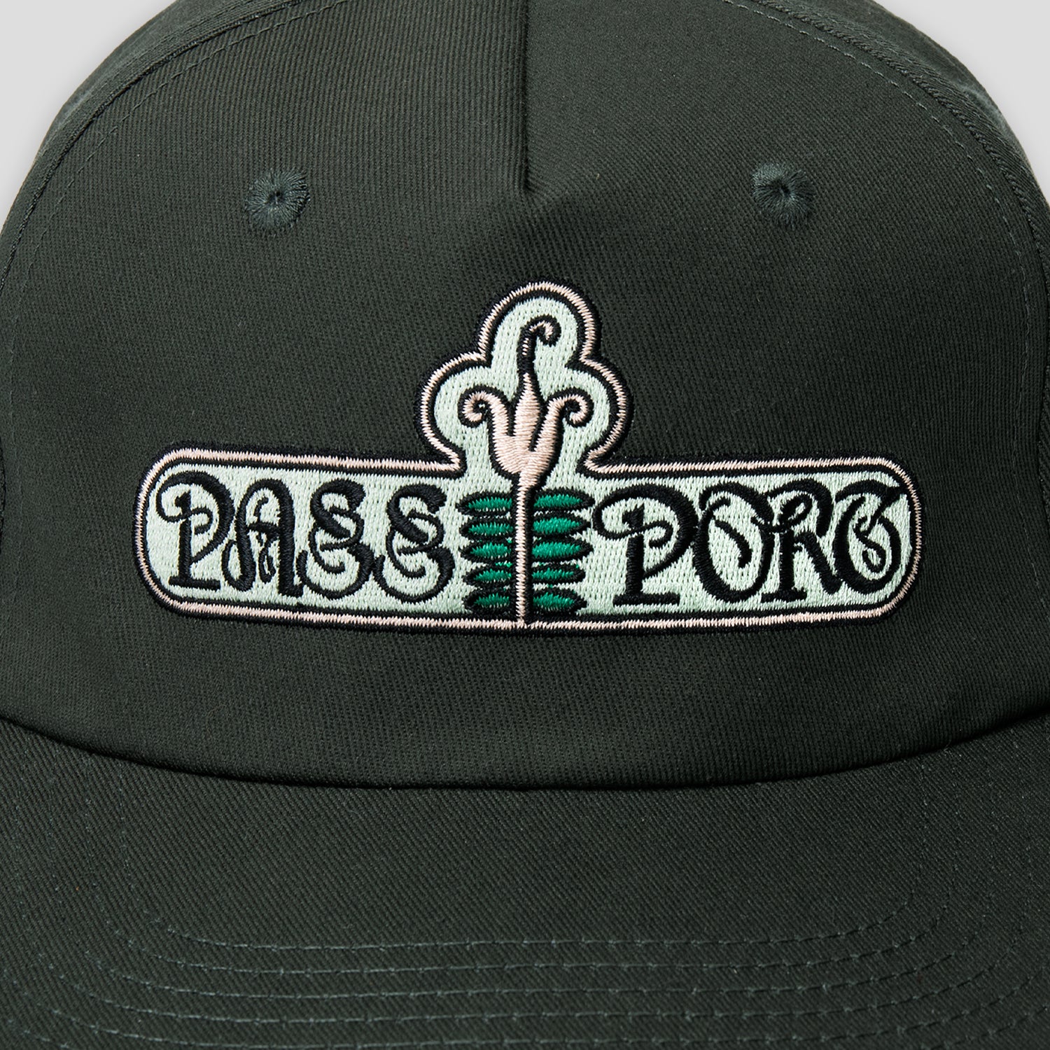 【ストリート好き必見】PASS~PORT Manuscript Snap Cap ストリート好き必見】PASS~PORT Manuscript Snap Cap