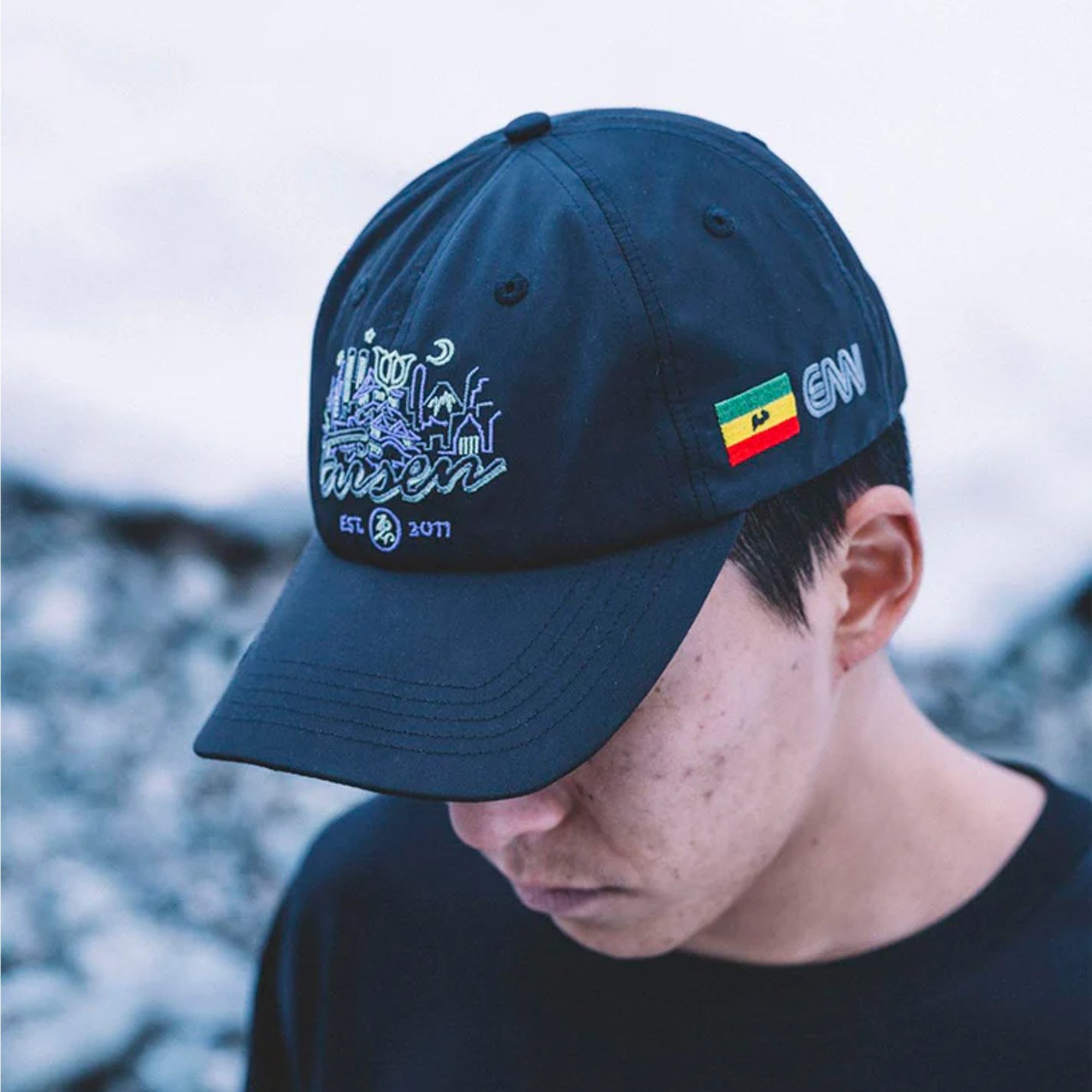 【ストリート好き必見】PASS~PORT Script Box Logo Snap Cap Skate Hats, Caps & Beanies | Pass~Port