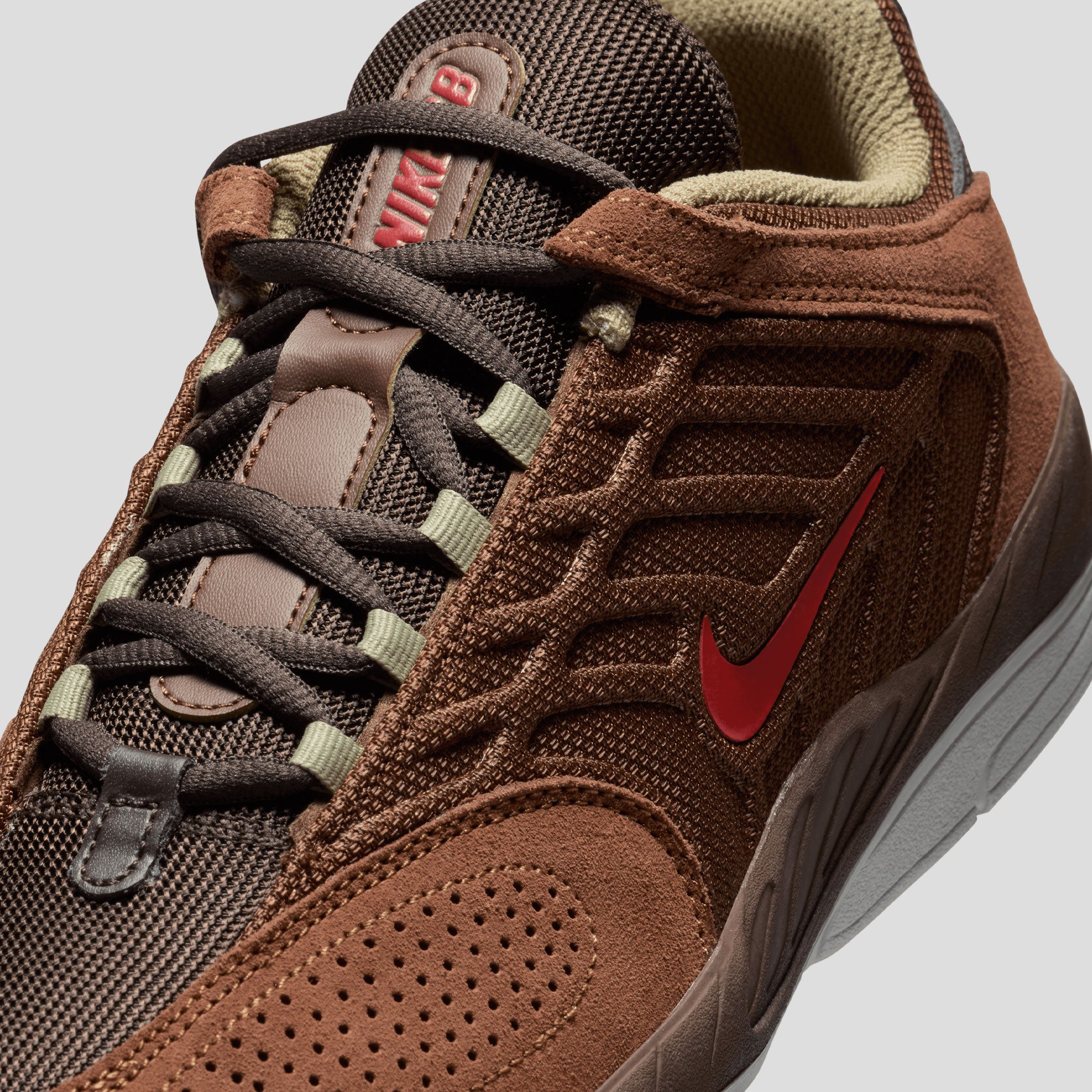 Nike SB Vertebrae - Cacao Wow / Light British Tan