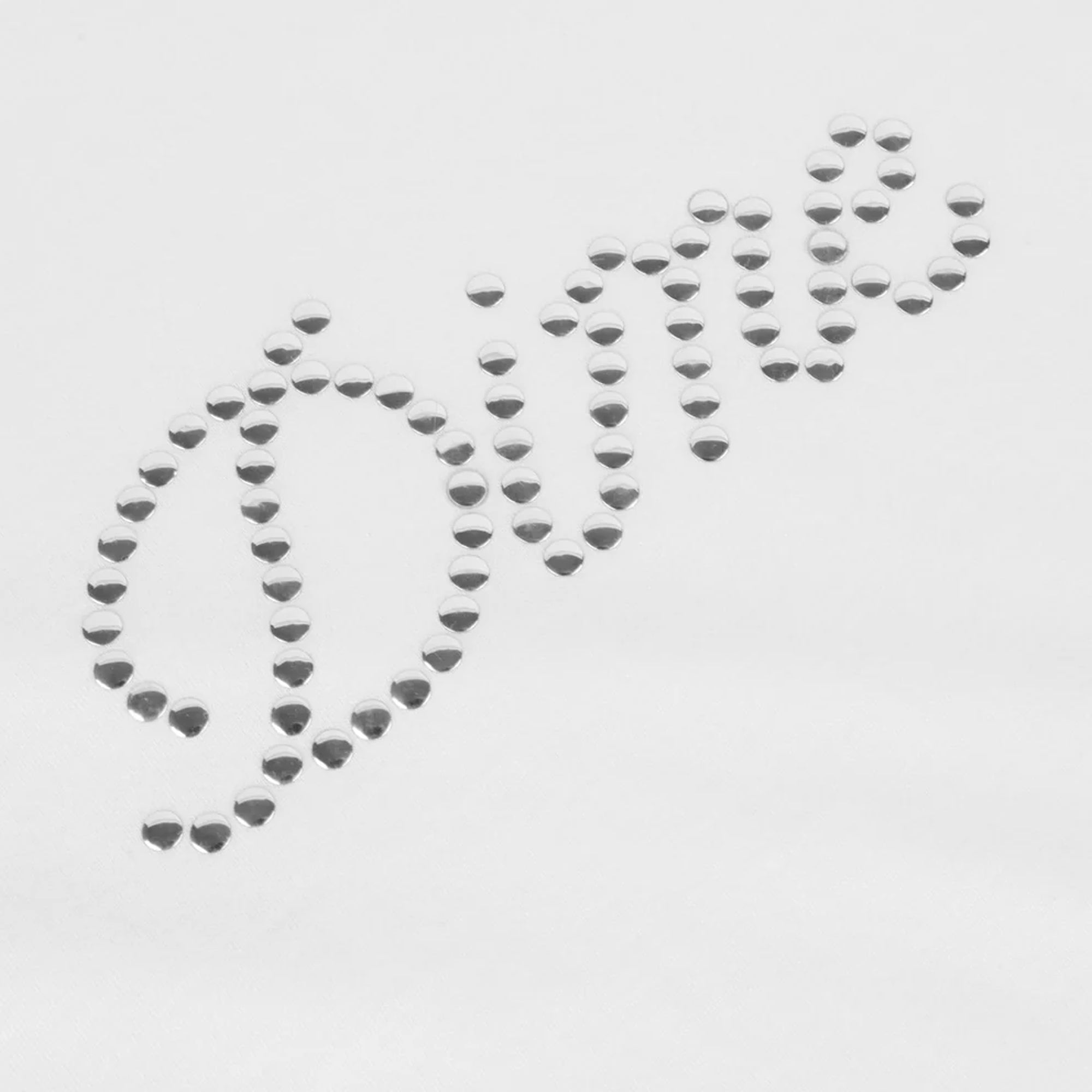 DIMEF25_0088_TOPS_FA25_ICYTEE_WHITE_PRODUCT-01_1024x1024_webp.jpg