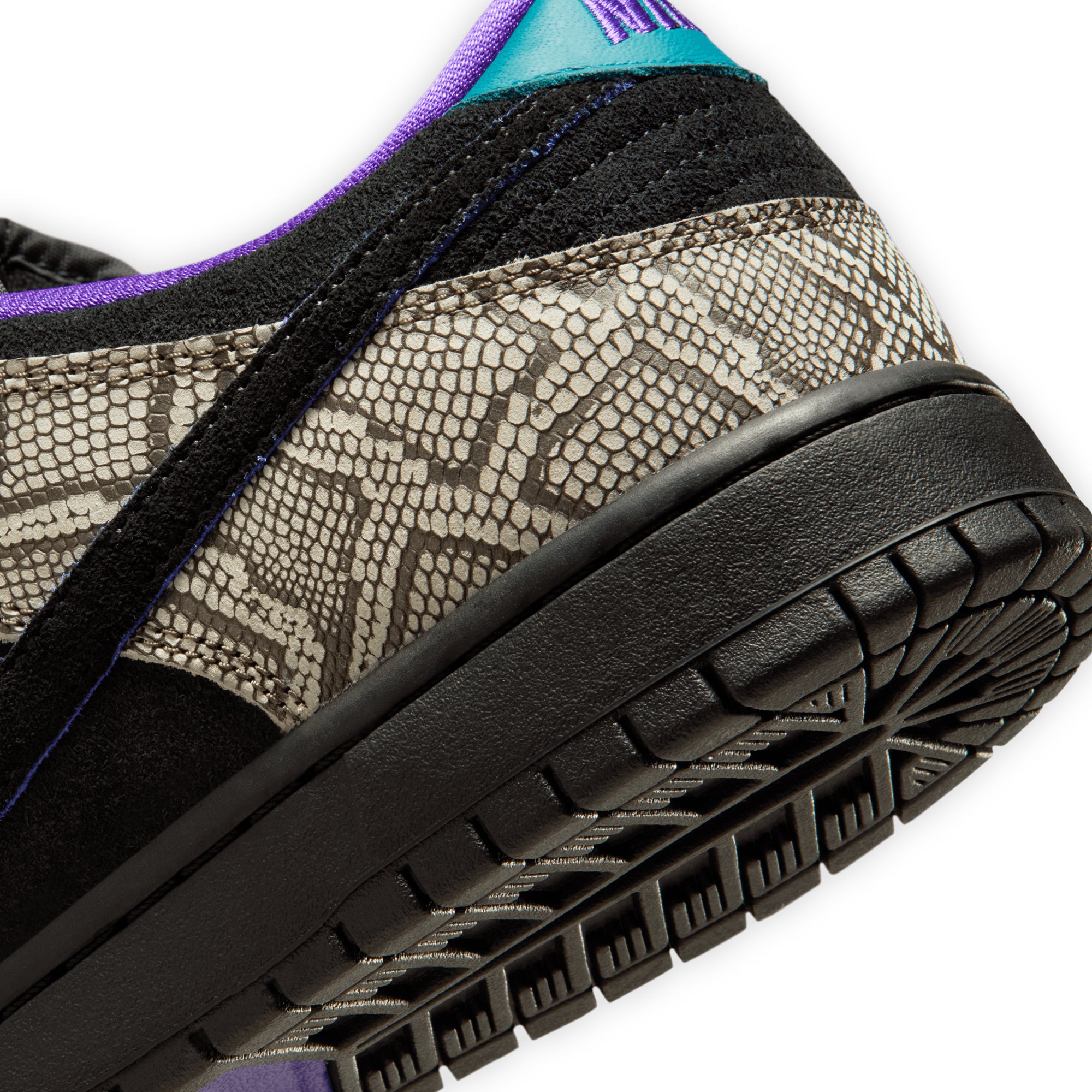 Nike SB Dunk Low x Dashawn Jordan - Bright Spruce