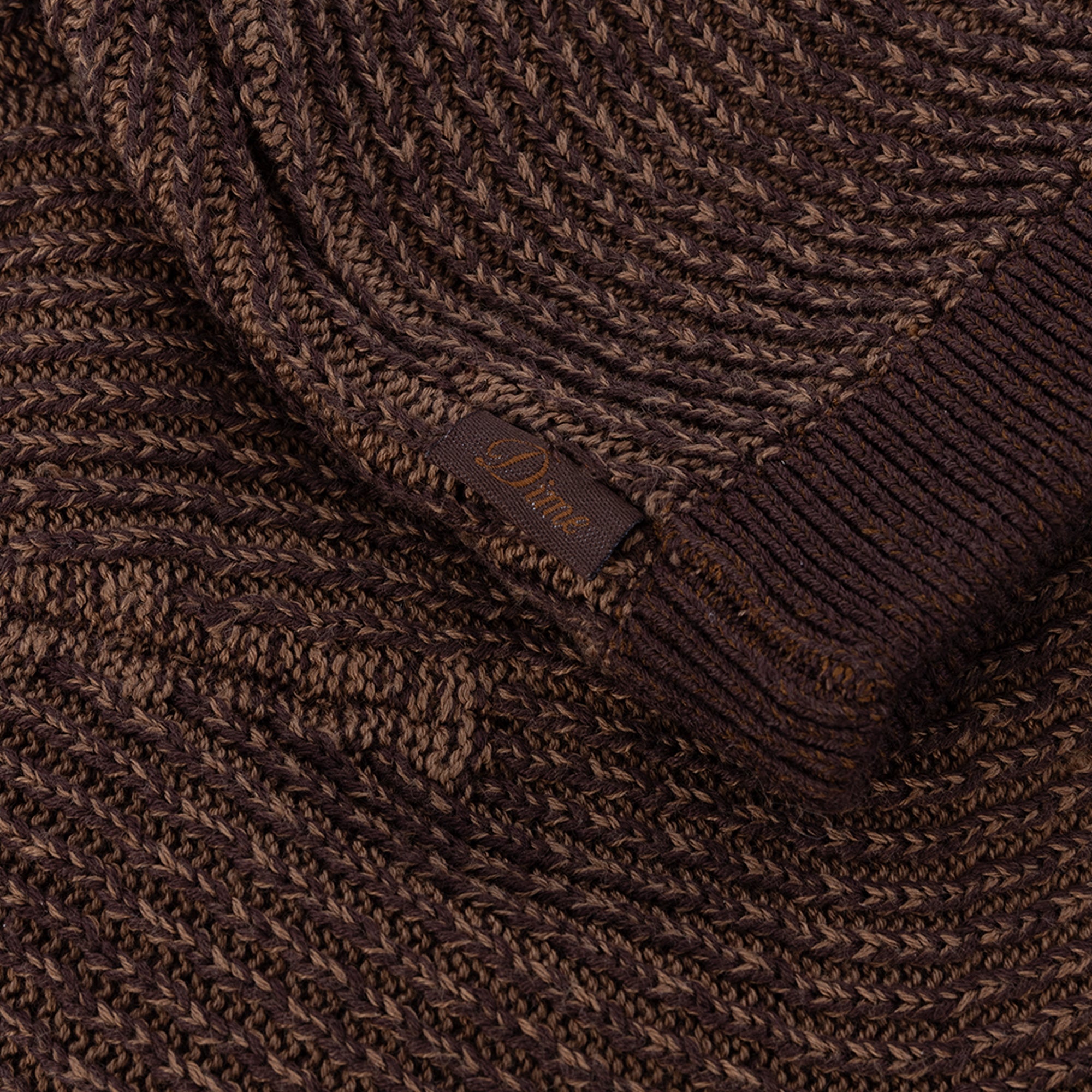 DimeHoliday2025_0041_HEADWEAR_HO25_KNITSKULLY_BROWN-01_png.jpg
