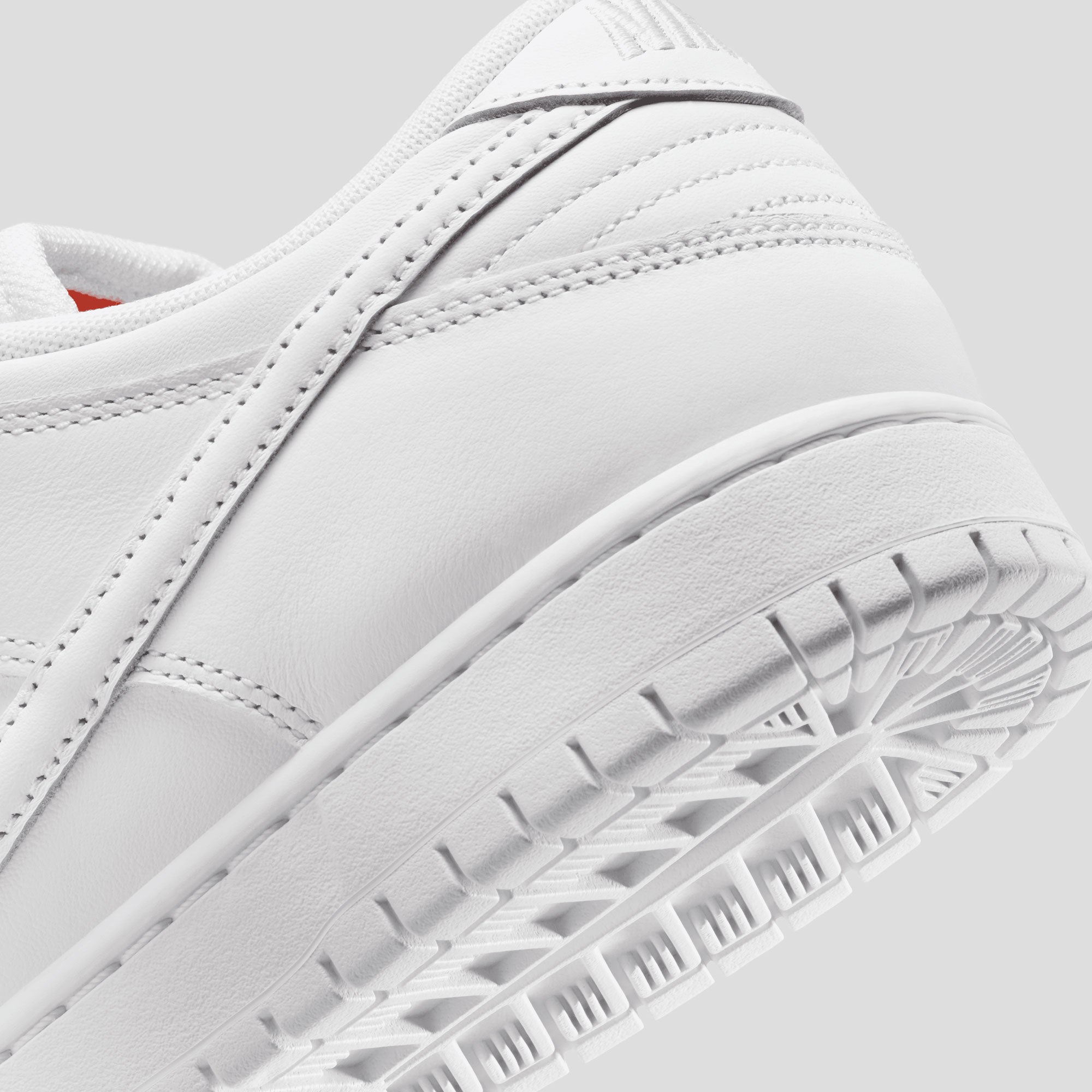 Nike SB Dunk Low ISO - Triple White