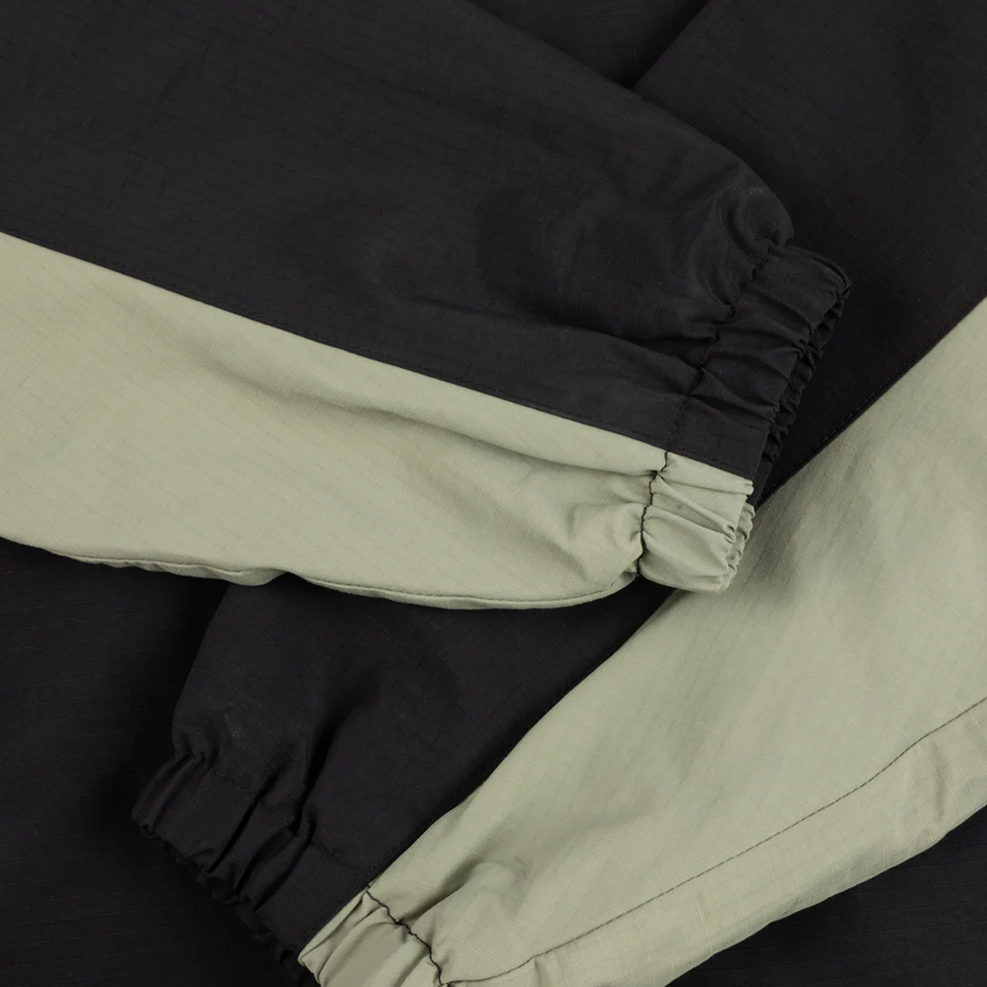 Dime Tech Windbreaker - Black