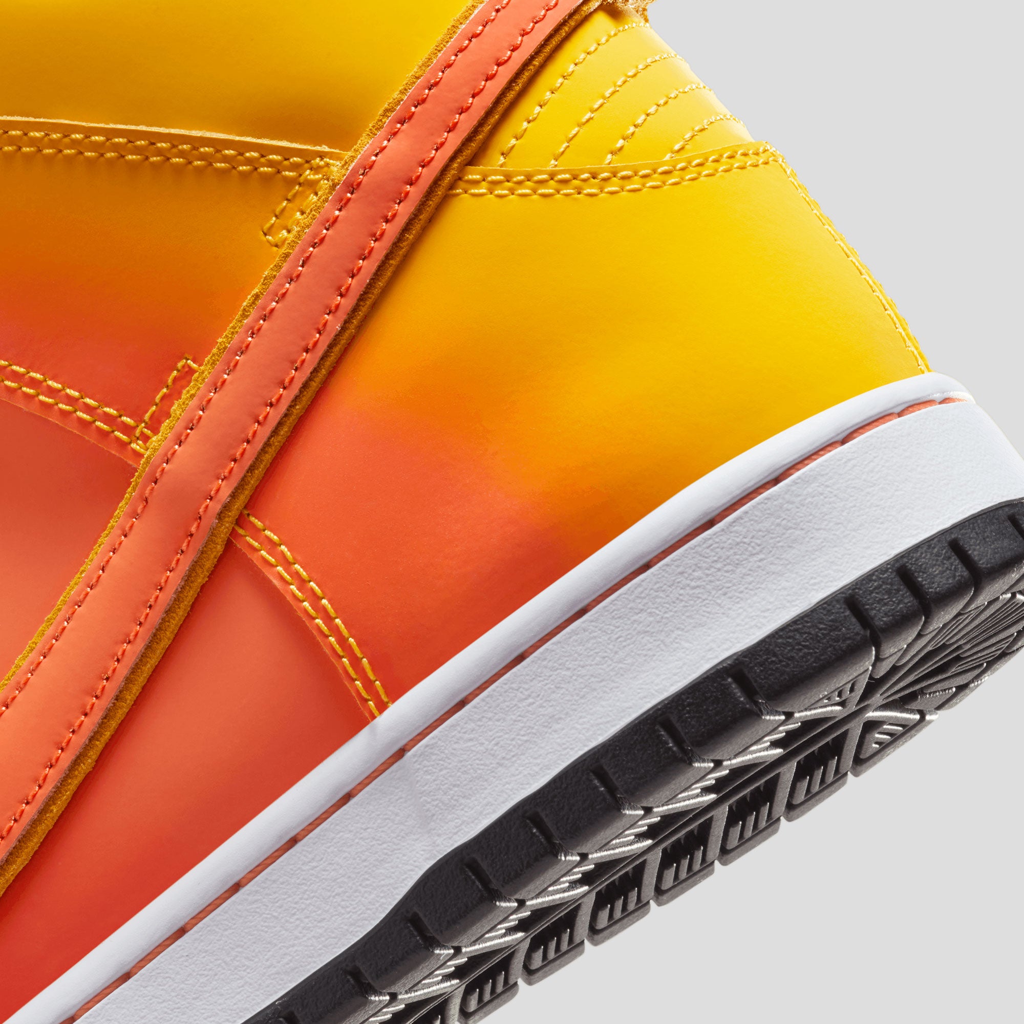 Nike SB Dunk High Pro - Amarillo / Orange