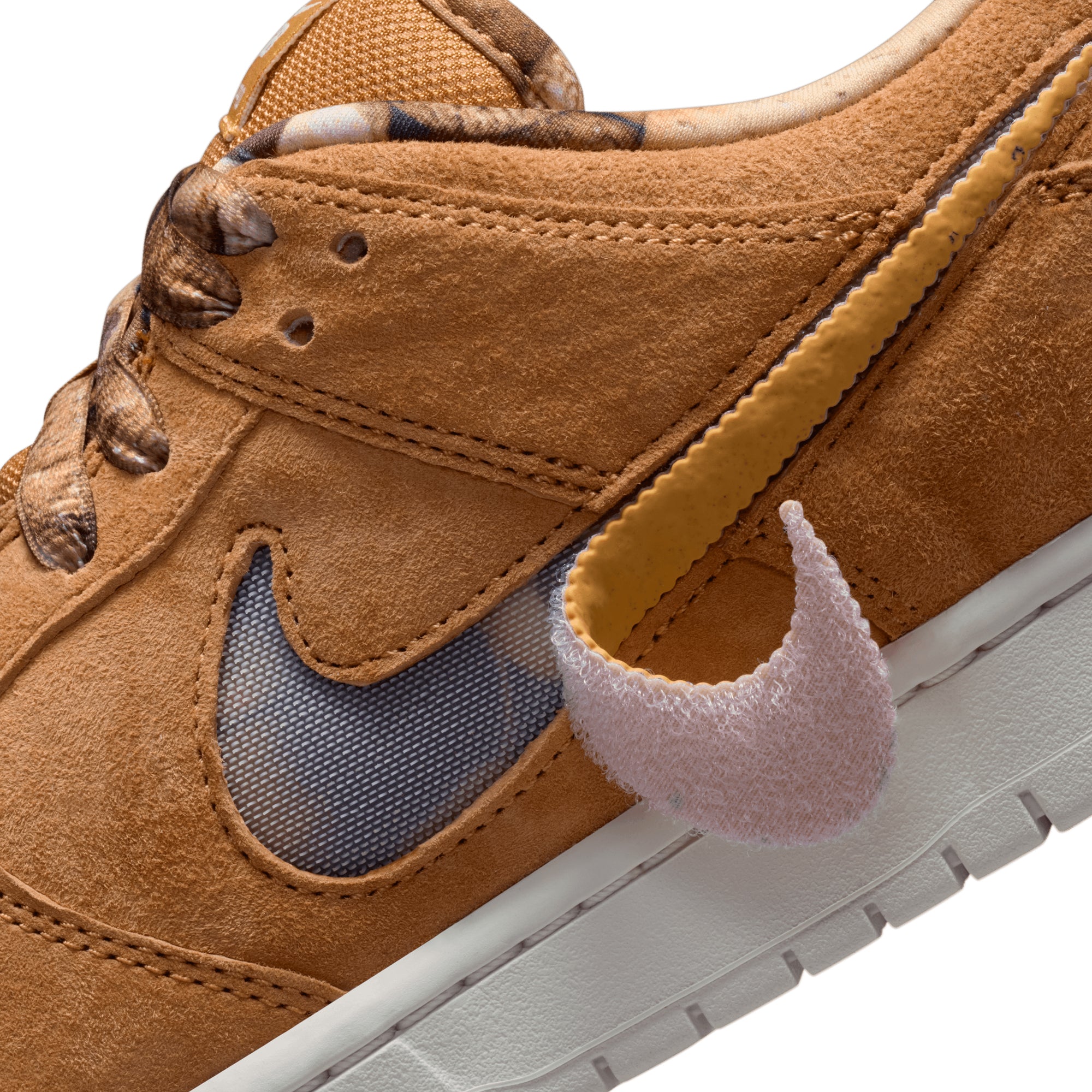 NOTE Manchester × Nike SB Dunk Low 27cm③ Note Manchester x Nike SB Dunk First Look - JustFreshKicks