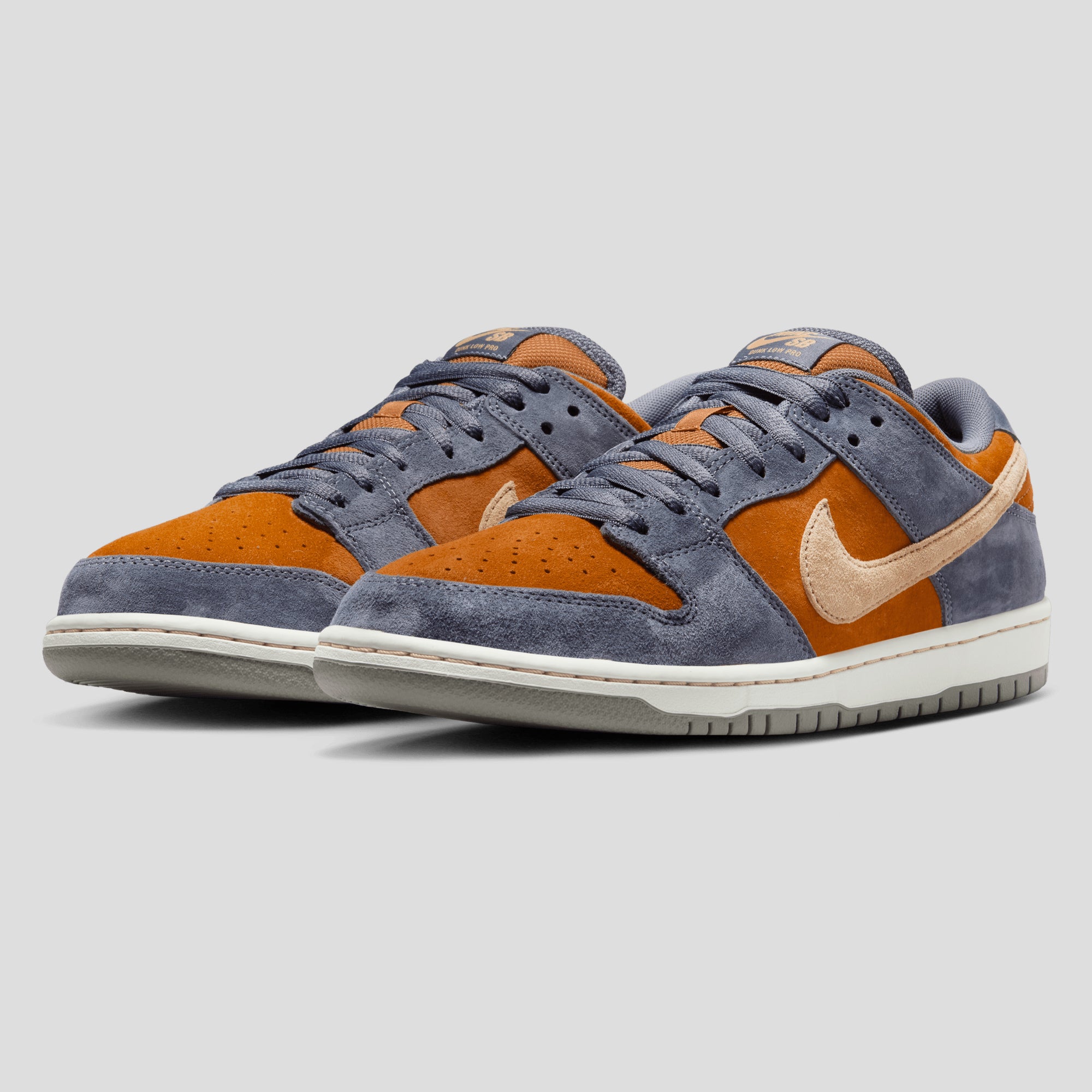 Nike SB Dunk Low Pro - Light Carbon / Sesame