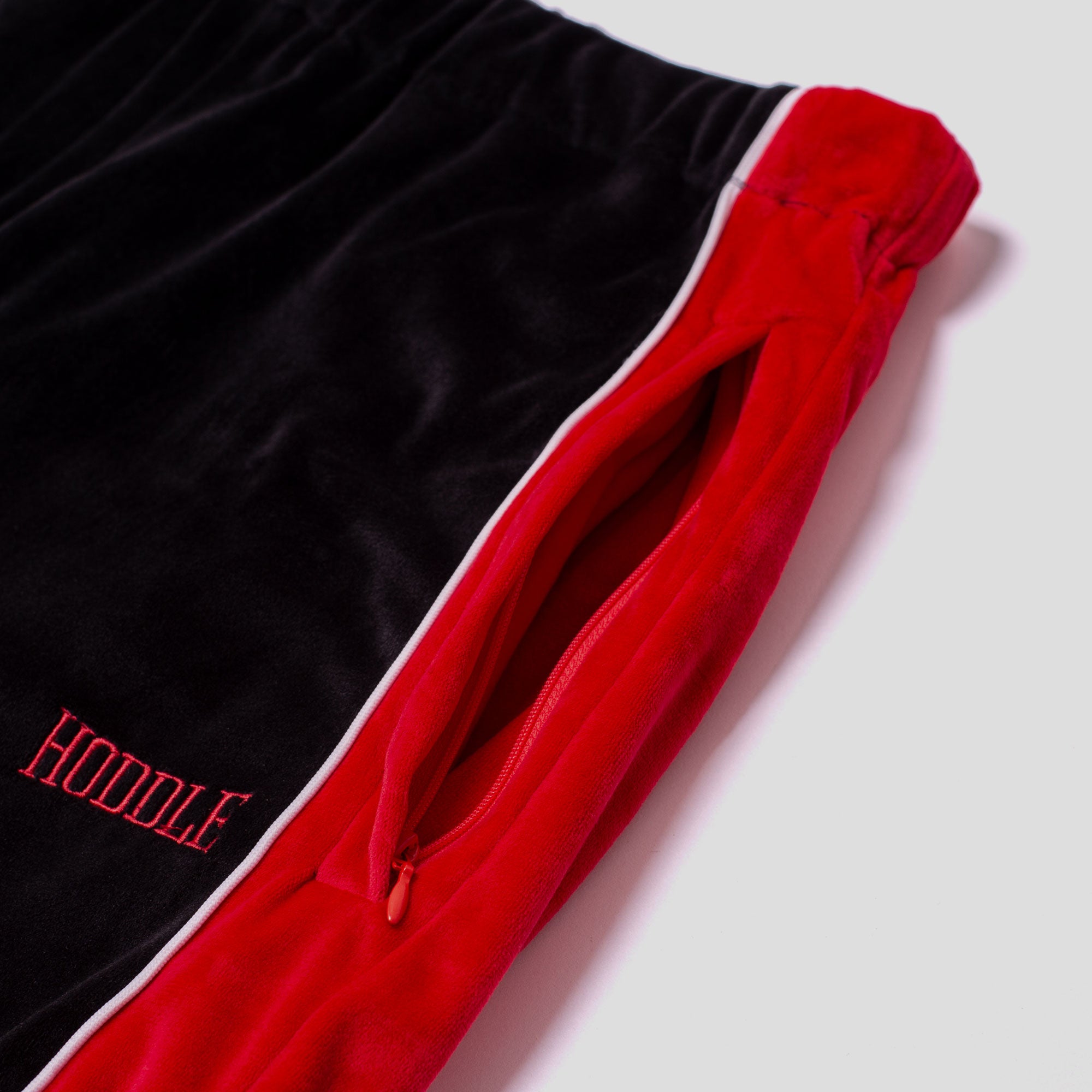 Hoddle Velour Track Pant - Black / Red