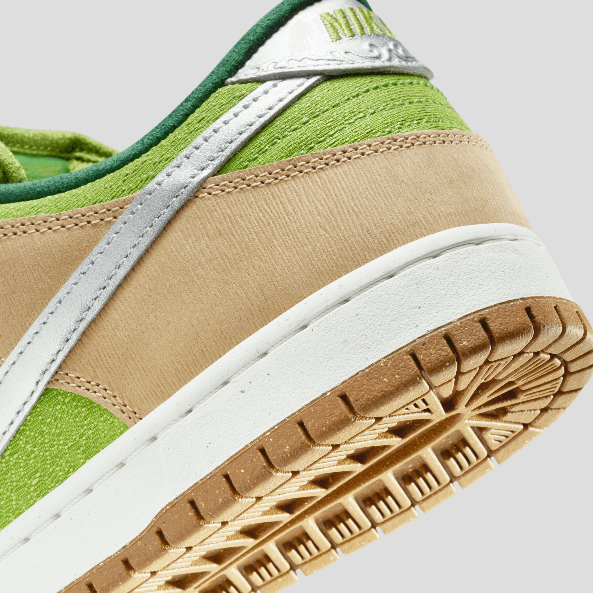 Nike SB Dunk Low Pro WC - Escargot Sesame